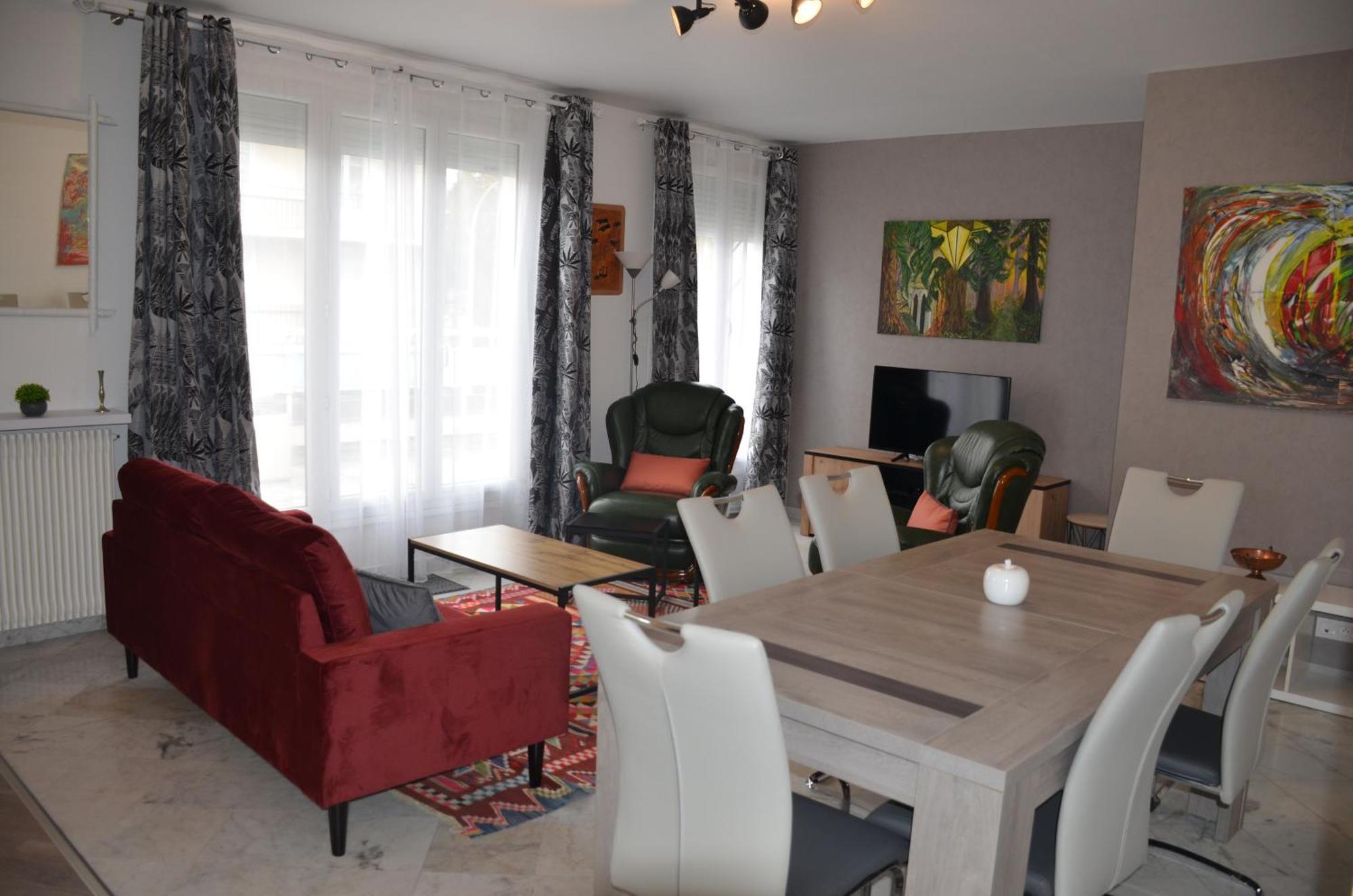 Spacious Flat Close To The Railway Station Τρουά Δωμάτιο φωτογραφία