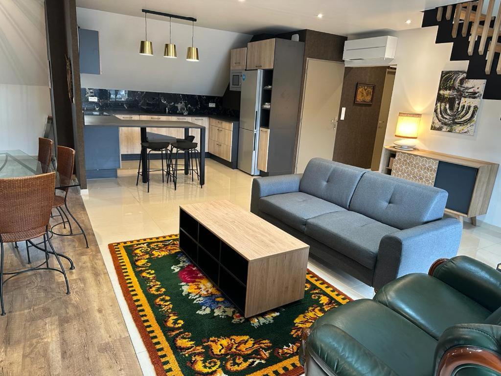 Spacious Flat Close To The Railway Station Τρουά Δωμάτιο φωτογραφία