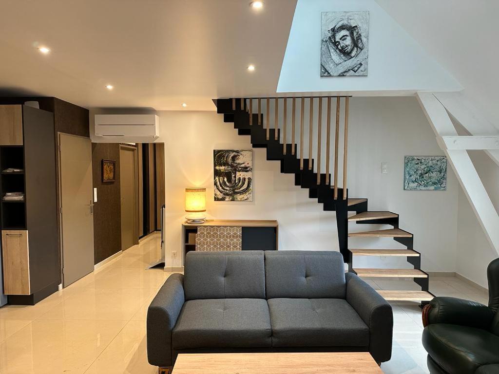 Spacious Flat Close To The Railway Station Τρουά Δωμάτιο φωτογραφία