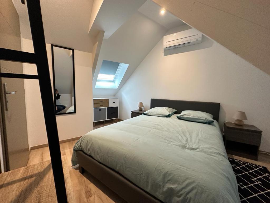 Spacious Flat Close To The Railway Station Τρουά Δωμάτιο φωτογραφία