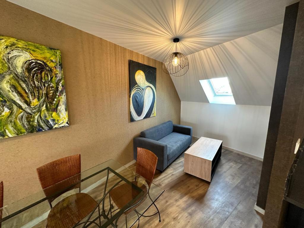 Spacious Flat Close To The Railway Station Τρουά Δωμάτιο φωτογραφία