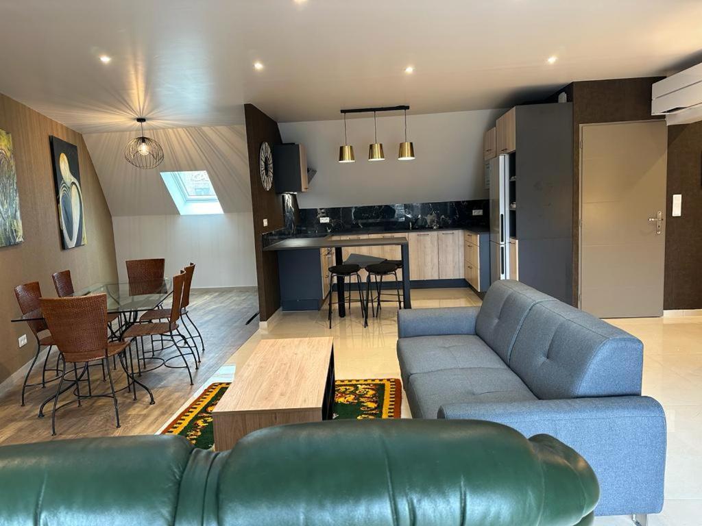Spacious Flat Close To The Railway Station Τρουά Δωμάτιο φωτογραφία